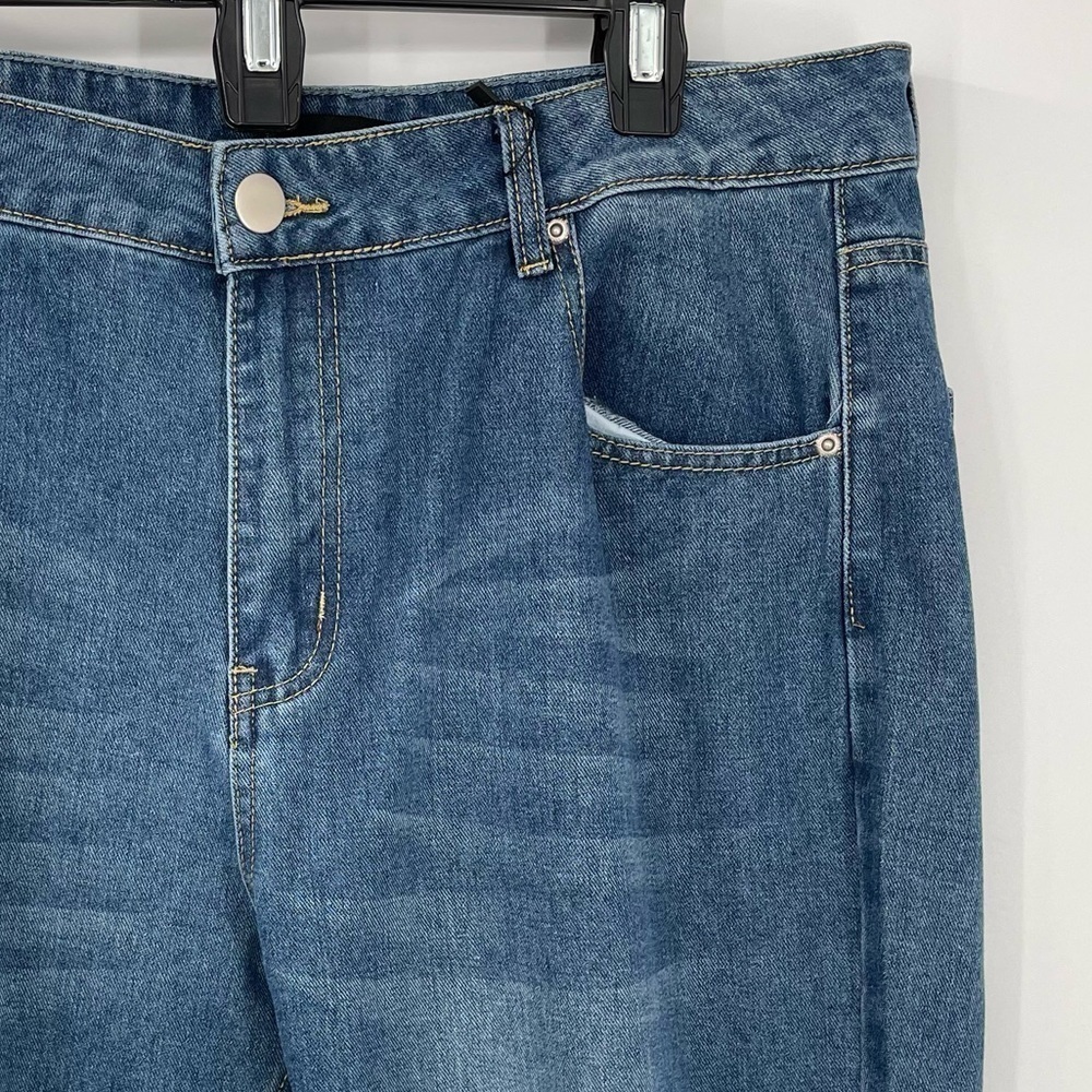NEW! Pretty Little Thing Bum Rip Jeans - Picture 7 of 15